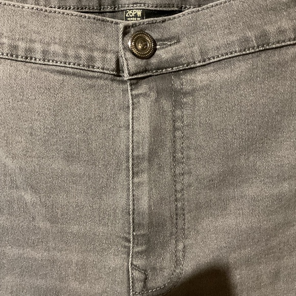 🖤🩶NWT DG2 Diane Gilman Classic Stretch Dip-Dye Cropped Jeans in Black🩶🖤 - Picture 2 of 9